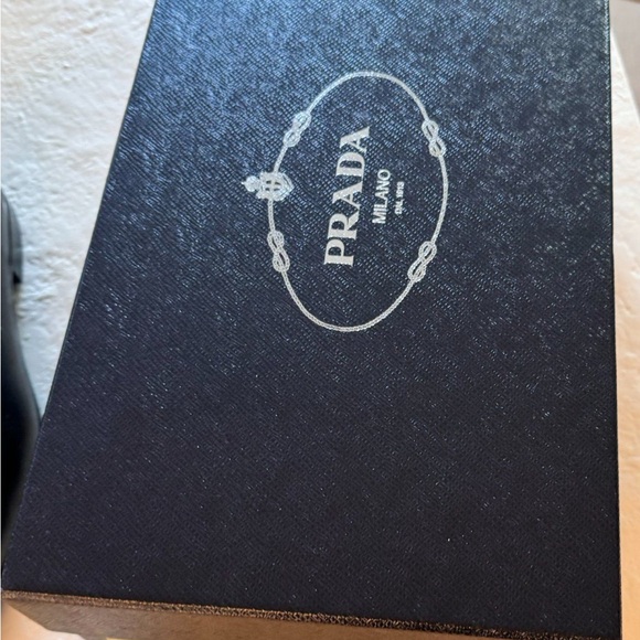 Mens Prada Logo Embossed Leather Penny Loafers - Size 7 - Picture 4 of 4